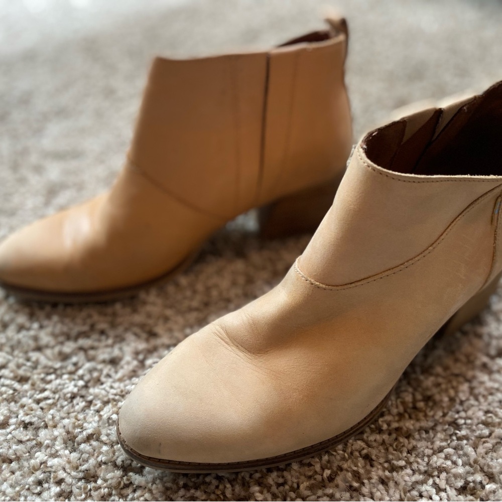 Tom’s Tan Ankle Boots